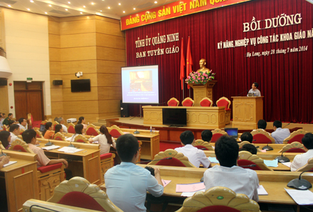 Quảng Ninh Bồi dưỡng kỹ năng, nghiệp vụ công tác khoa giáo năm 2014